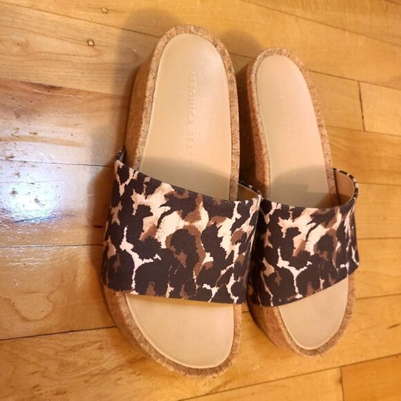 Veronica Beard Dresdyn Slides Animal Print - Picture 2 of 6